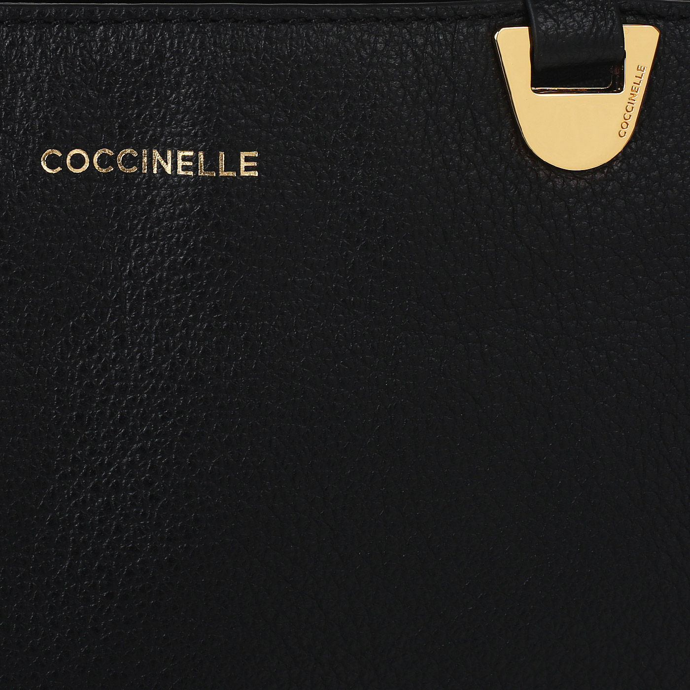 Дамская сумка Coccinelle Lea
