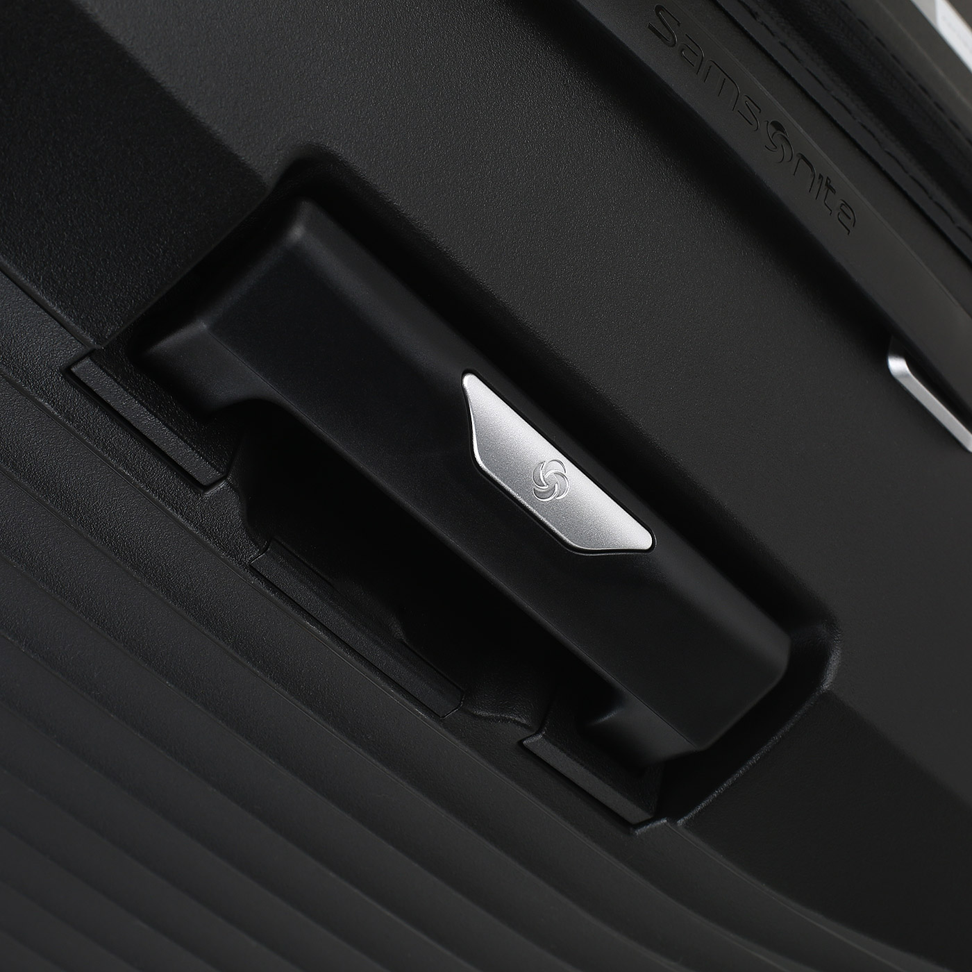 Чемодан очень большой XL из полипропилена Samsonite Upscape