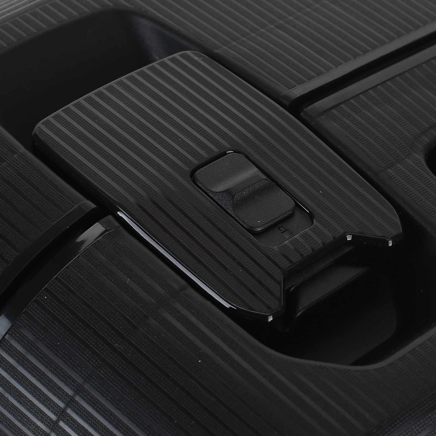 Чемодан цвета графит Samsonite Magnum ECO