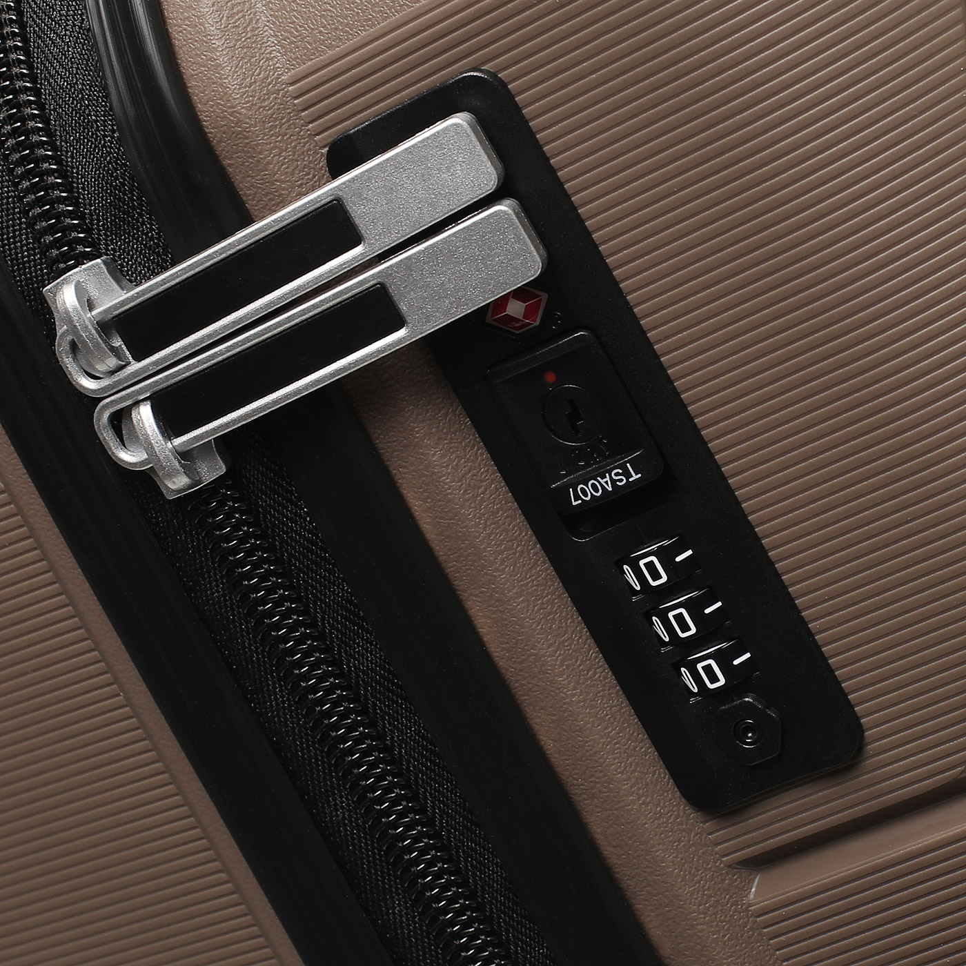 Чемодан средний M из полипропилена Sun Voyage Elite