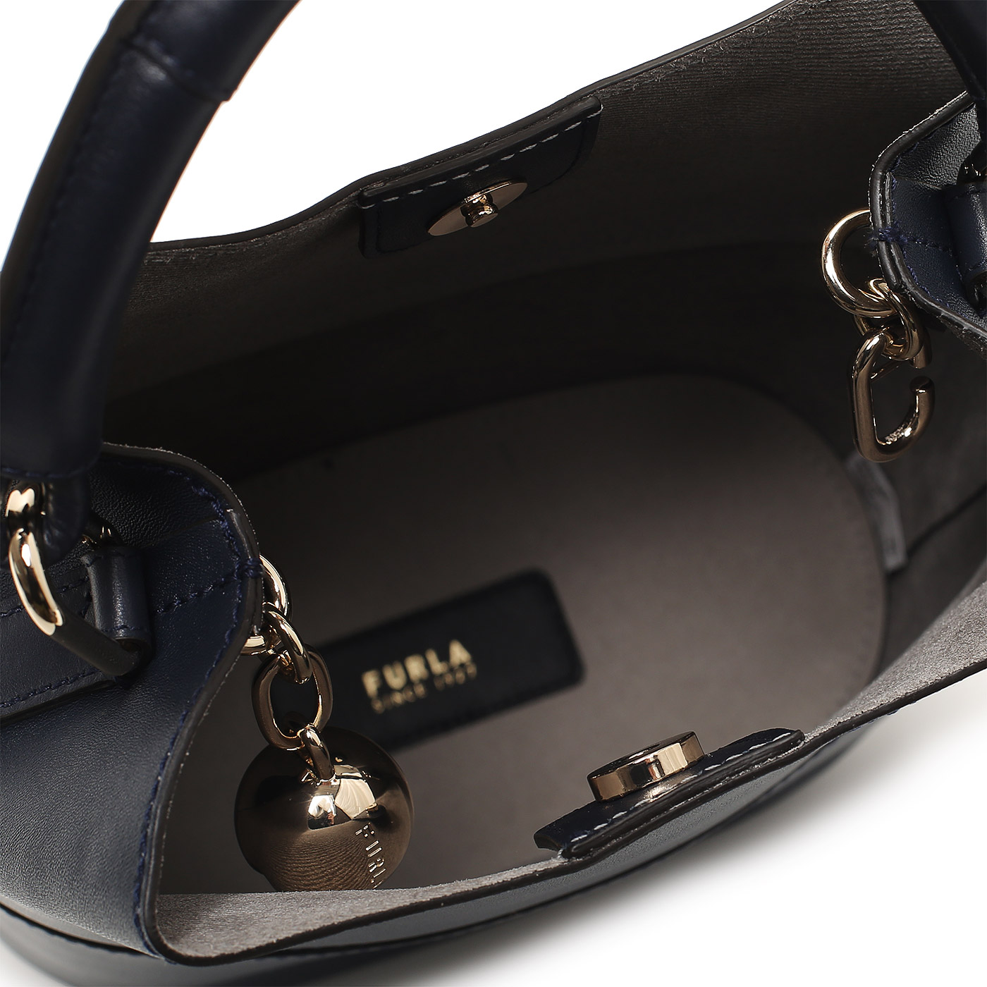 Кожаная сумка Furla Sfera