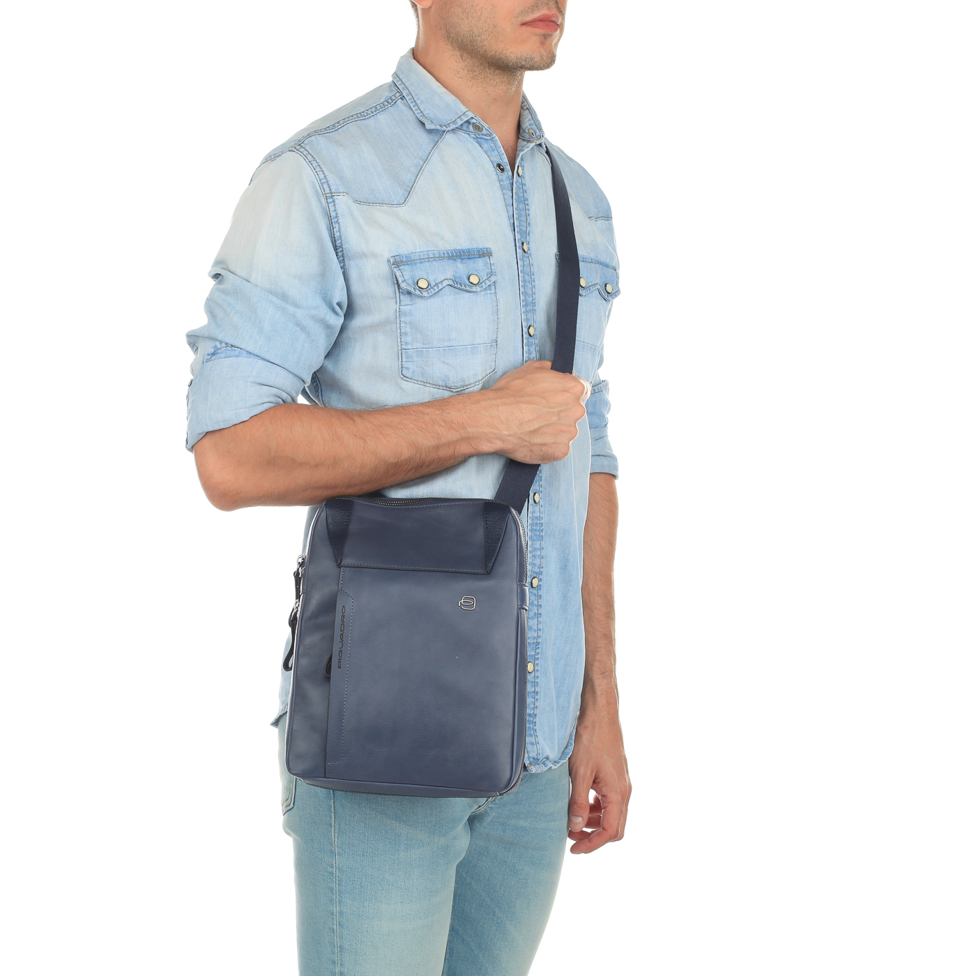 Мужская сумка-планшет из синей кожи Piquadro Pan